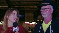 George Mcbride é entrevistado depois de entrar no dinheiro (Foto: PokerNews)