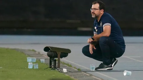 Enderson Moreira pediu apoio aos torcedores em carta aberta depois de episódio na partida contra o Avaí (Foto: Vitor Silva/Botafogo)