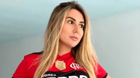 Carol Portaluppi com a camisa do Flamengo - Reprodução/Instagram