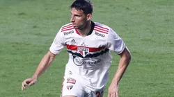 Calleri, em campo contra o Atlético-GO (Foto: Getty Images)
