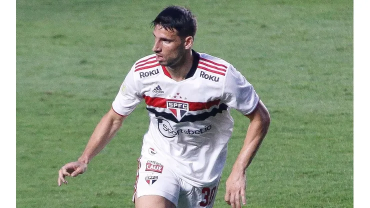 Calleri, em campo contra o Atlético-GO (Foto: Getty Images)