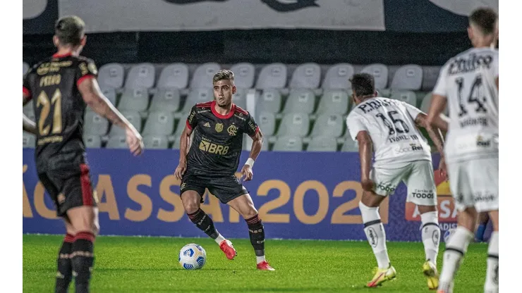 Flamengo foi denunciado no STJD por ter colocado Andreas Pereira sem que o atleta fizesse a quarentena (Foto: Alexandre Vidal / Flamengo)