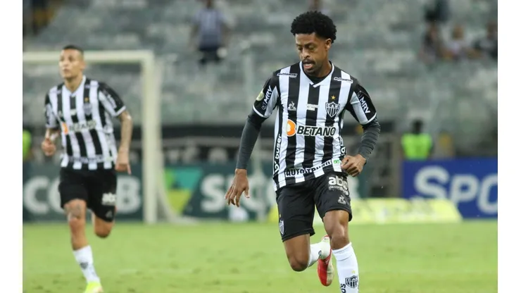 Keno voltou e decidiu duelo para o Galo (Foto: Fernando Moreno/AGIF)