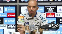 Diego Tardelli falou sobre forma física e posicionamento em campo (Foto: Pedro Ernesto Guerra Azevedo/Santos FC)