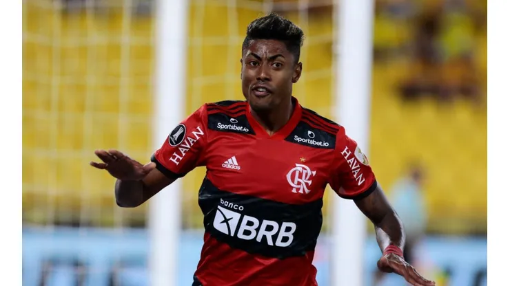 Bruno Henrique repete feito de Pelé