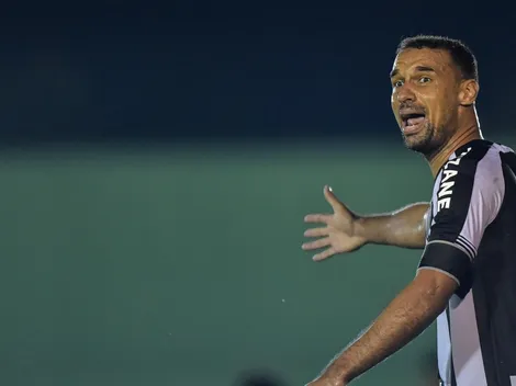 Gilvan faz apelo a torcida após empate contra o Vitória