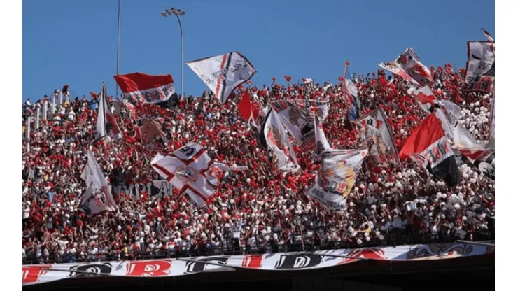 Bandeiras no Morumbi. (Foto: Rubens Chiri - saopaulofc.net)