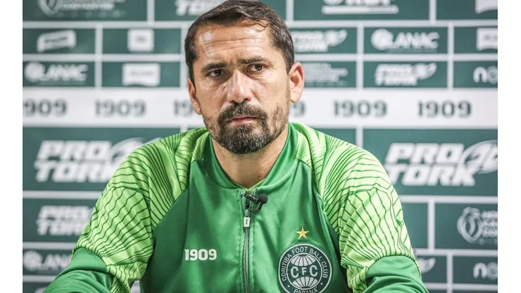 Morínigo: satisfeito com o elenco que tem em mãos (Foto: Divulgação/Coritiba)