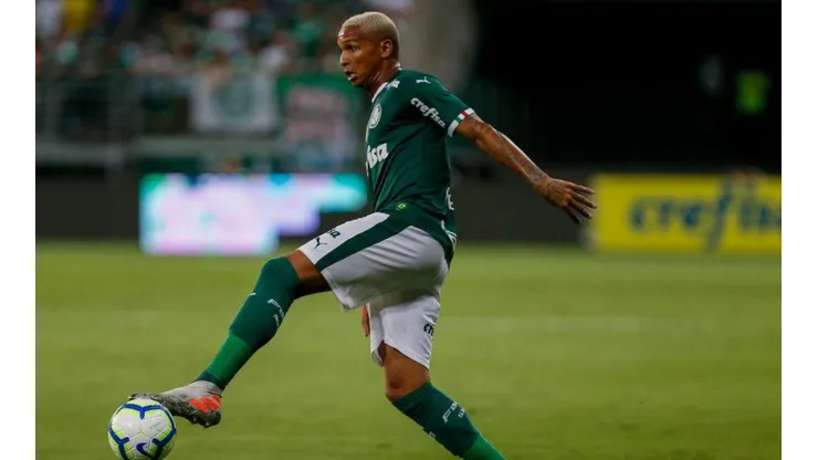 Após classificação para a final, Deyverson ironiza invasão de campo no lance do gol do Palmeiras. (Foto: Getty Images)