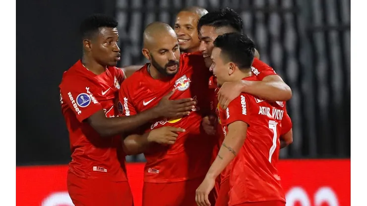 Jogadores do RB Bragantino comemoram gol (Foto: Getty Images)
