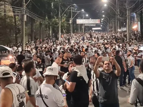 Volta do público no Mineirão tem aglomeração, trânsito e caos na fila para entrar ao estádio