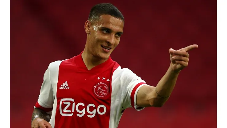 Antony atua pelo Ajax desde o início da temporada 2020-21 (Foto: Getty Images)