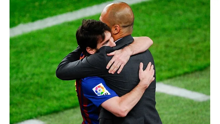 Guardiola e Messi trabalharam juntos por quatro temporadas no Barcelona (Foto: Getty Images)
