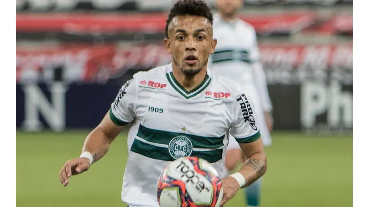 Rafinha: medalhão pode ganhar sequência (Foto: Robson Mafra/AGIF)