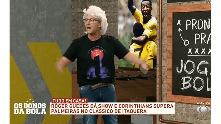 Ex-jogador homenageou Róger Guedes no programa de hoje (Foto: Reprodução/YouTube)