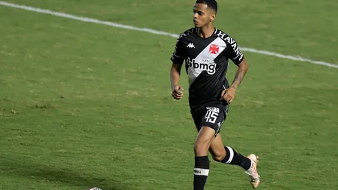 Riquelme se emocionou na entrevista após a vitória sobre o Goiás (Foto: Thiago Ribeiro/AGIF)