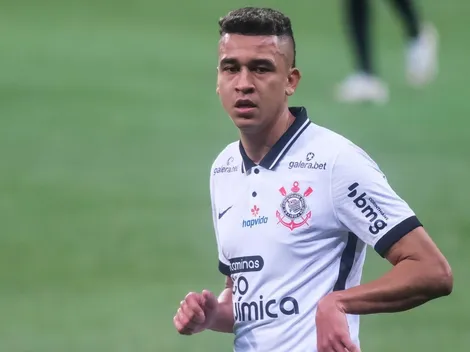Cantillo ganha moral com Sylvinho pós-Dérbi, e deve seguir no time titular do Corinthians
