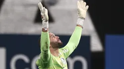 Weverton lamenta resultado após derrota para o Corinthians (Foto: Ettore Chiereguini/AGIF)