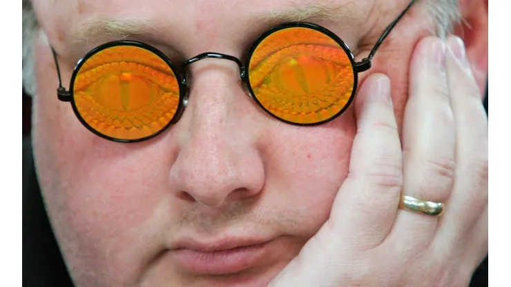Existem muitas atitudes cringes em uma mesa de poker (Foto: Getty images)