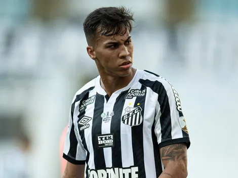 Kaio Jorge tira onda do Santos após derrota do time e irrita torcida nas redes sociais: "Ingratidão"