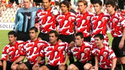 Os designs e cores usados nesses looks foram motivo de conversa na época. (Imagem: Reprodução)