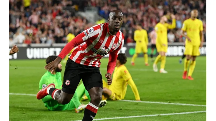 Wissa comemora gol de empate contra o Liverpool (Getty Images)