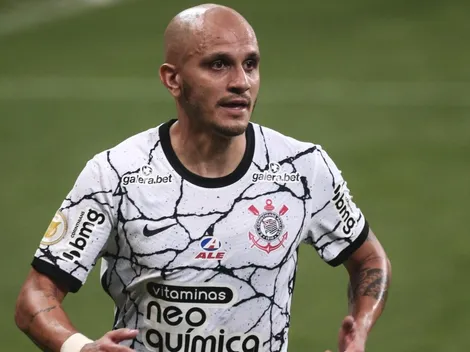 Corinthians renova com Fábio Santos e lateral tem aumento salarial