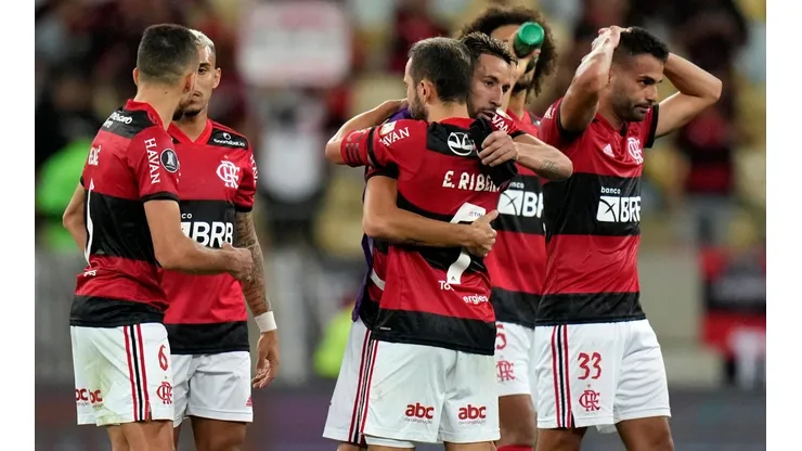 Jogadores do Flamengo comemoram gol diante do Barcelona (Foto: Getty Images)