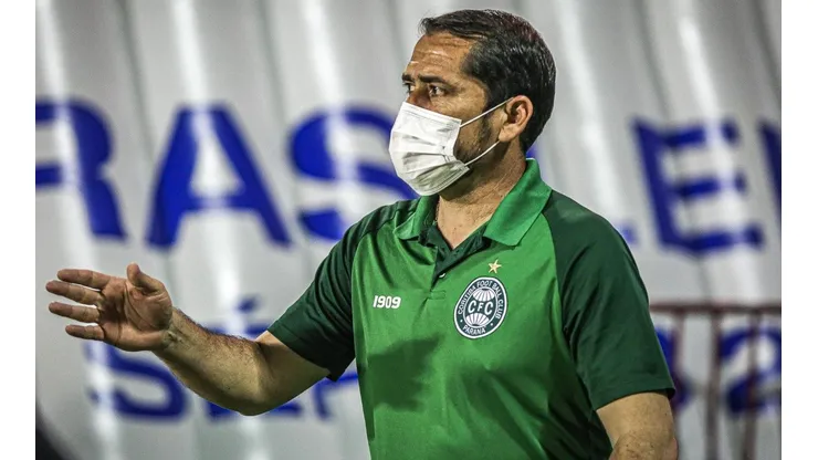 Morínigo: ansioso para ver a torcida no Couto Pereira (No Barradão, Coxa não saiu do 0x0 com o Vitória (Foto: Jhony Pinho/AGIF)