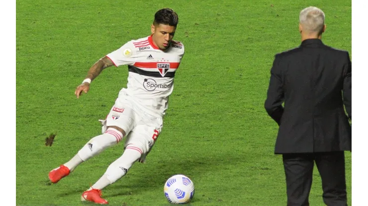 Temporada do São Paulo está longe de ser o esperado (Foto: Fernanda Luz/AGIF)