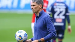 Vojvoda: aprovou o desempenho do jovem (Foto: Pedro H. Tesch/AGIF)