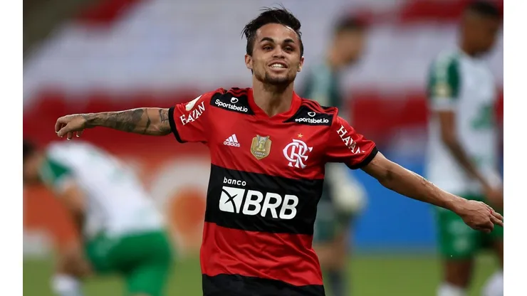 Michael comemora gol com a camisa do Flamengo (Foto: Getty Images)