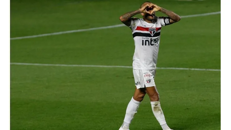 Daniel Alves agita mercado da bola brasileiro; clubes tem até sexta-feira para inscrever. (Foto: