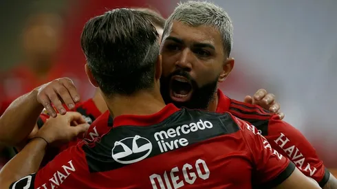 Gabigol e Diego comemoram gol do Flamengo