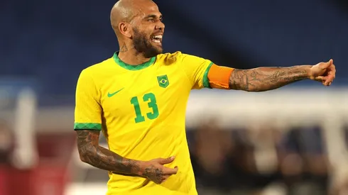 Daniel Alves despertou interesse de muitos clubes brasileiros (Foto: Getty Images)