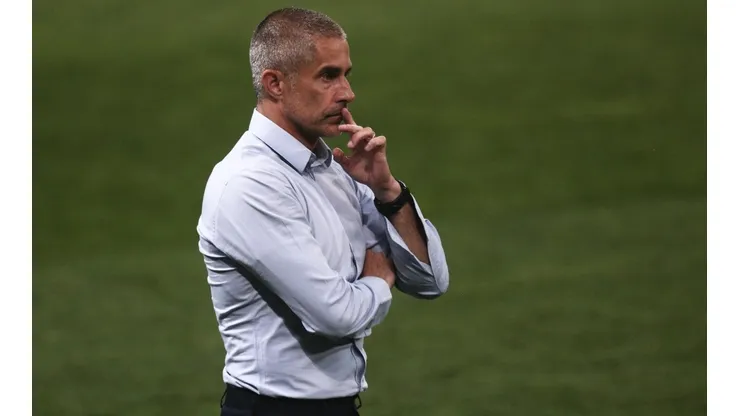 Sylvinho vem desagradando parte da torcida corintiana pelos últimos resultados (Ettore Chiereguini/AGIF)
