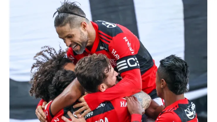Flamengo pode ter retorno de jogadores importantes para o duelo contra o Barcelona de Guayaquil. (Foto: Marcello Zambrana/AGIF)