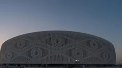 Gramado do palco da final da Copa de 2022 no Catar é colocado no estádio Estádio de Lusail. (Foto: Divulgação/Comitê Catar 2022)