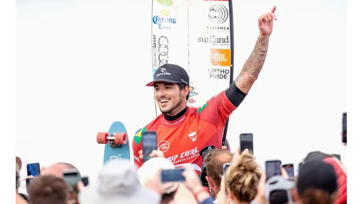 Gabriel Medina não mantém mais um instituto em seu nome