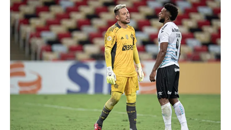 Após a partida, Diego Alves disse que o jogo não fluiu para o Flamengo (Foto: Jorge Rodrigues/AGIF)