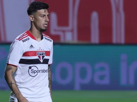 Atacante do São Paulo relembra estreia e fala sobre reação no Brasileirão