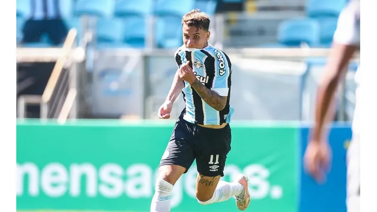 Ferreira: volta ao time no fim de semana (Foto: Lucas Uebel/Grêmio/Divulgação)