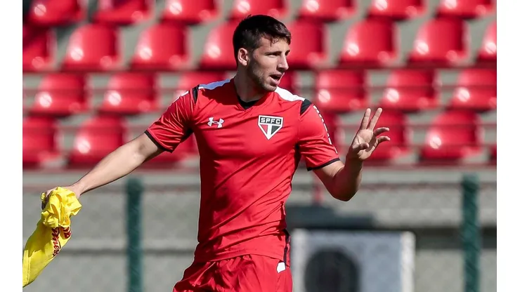 Calleri pode fazer sua estreia neste final de semana (Foto: Ale Cabral/Agif)