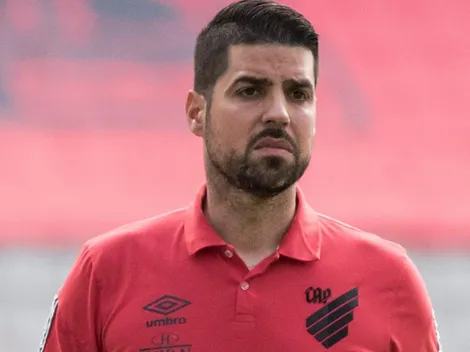 António solta o verbo após saída do Athletico e nega polêmica