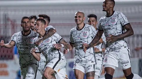 Corinthians é o sexto colocado da tabela com quatro pontos a menos que o Fortaleza que fecha o G4 | Crédito: Heber Gomes/AGIF