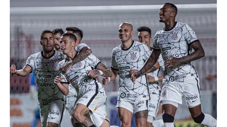 Corinthians é o sexto colocado da tabela com quatro pontos a menos que o Fortaleza que fecha o G4 | Crédito: Heber Gomes/AGIF