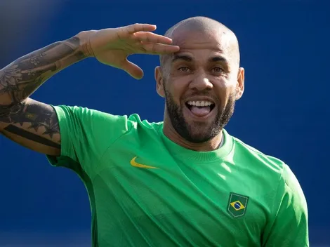 “É gigante”; staff de D. Alves causa alvoroço com declaração sobre Fla e ‘deixa escapar’ bastidores sobre futuro