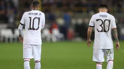 Neymar e Lionel Messi durante o jogo entre Paris Saint Germain e Club Brugge pela Liga dos Campeões (Getty Images)