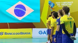 Seleção masculina de vôlei, na disputa do Sul-Americano, campeonato do qual se sagrou campeã pela 33ª vez neste ano. (Foto: Reprodução Redes Sociais CBV)