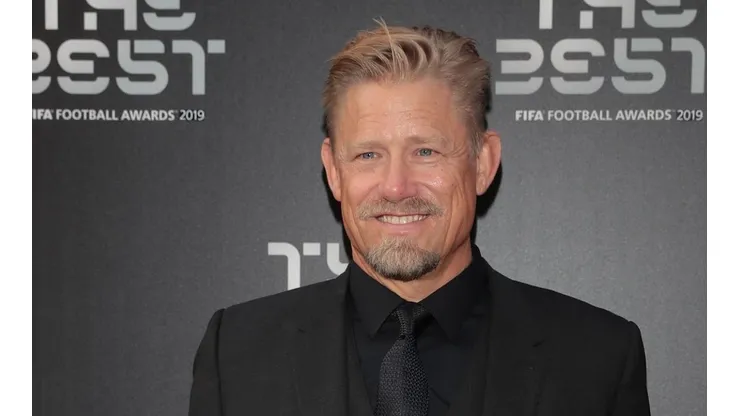 Peter Schmeichel na cerimônia do FIFA "The Best" (Getty Images)